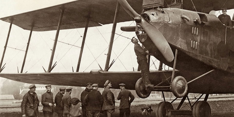 Screenshot: HISTORY OF AVIATION / Webpage layout and design of the homepage