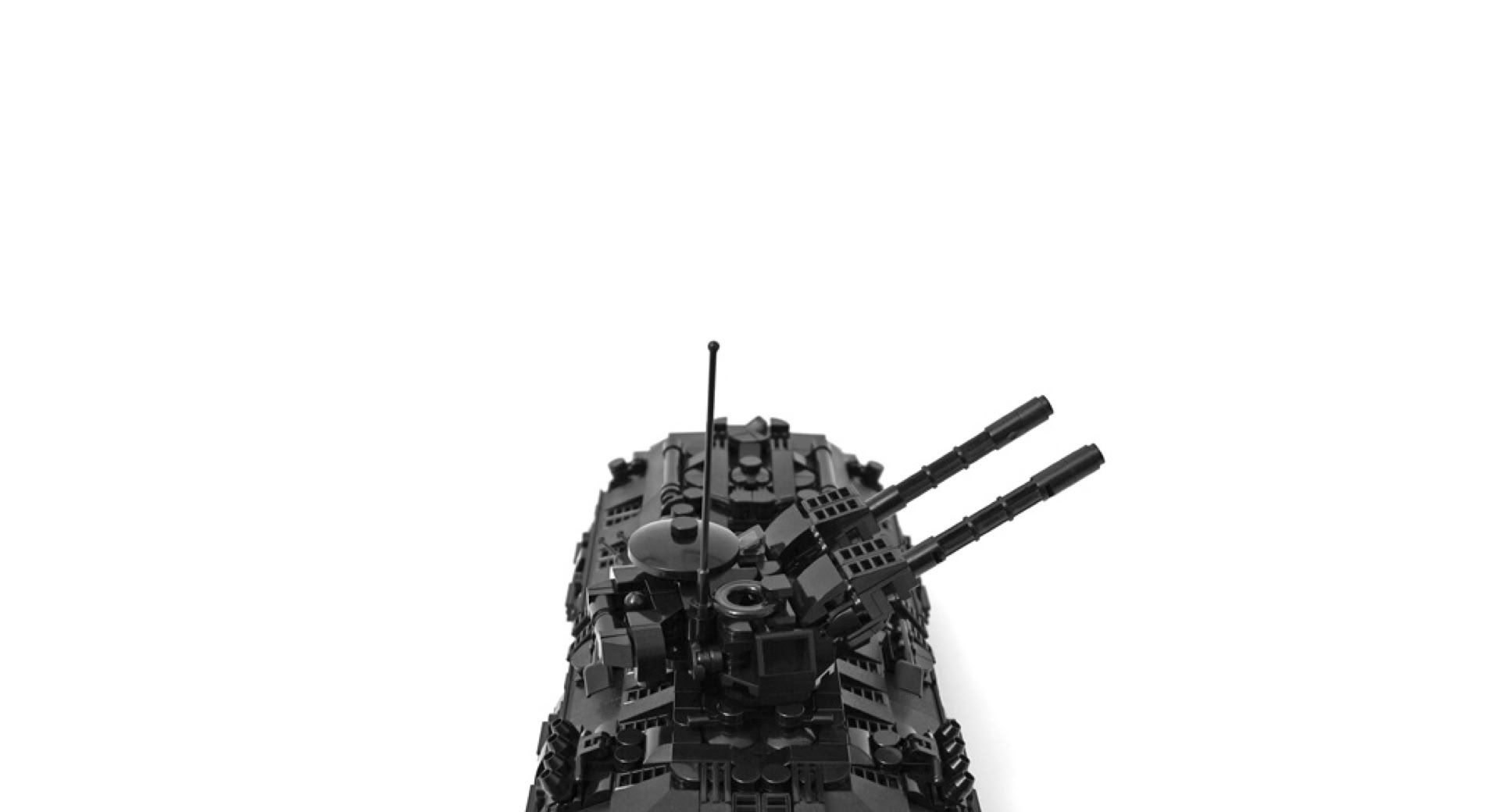 Legomoc: BLACK SHIELD T-77 / Armed military battle tank rollpanzer